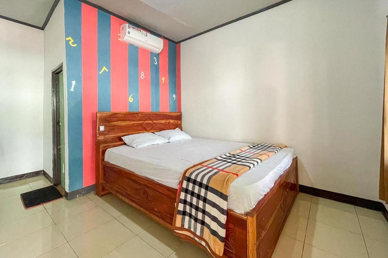 Ekas Beach Guesthouse Mitra Reddoorz Buitenkant foto